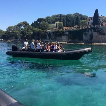 Balade en bateau en région PACA et Corse
