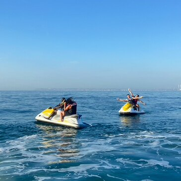 Réserver Jet ski Scooter des mers en Normandie Réserver Jet ski Scooter des mers en Normandie