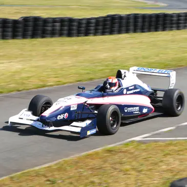 Stage en Formule Renault 2000 - Circuit de Fontenay-le-Comte Stage en Formule Renault 2000 - Circuit de Fontenay-le-Comte