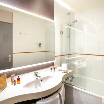 Week-end Vol en Montgolfière près de Gordes - Survol du Luberon en région PACA et Corse Week-end Vol en Montgolfière près de Gordes - Survol du Luberon en région PACA et Corse