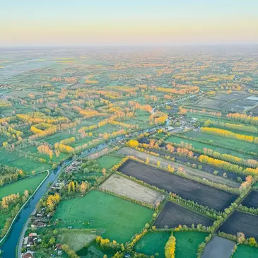 Week-end Vol en Montgolfière près de Niort - Marais Poitevin en région Poitou-Charentes Week-end Vol en Montgolfière près de Niort - Marais Poitevin en région Poitou-Charentes
