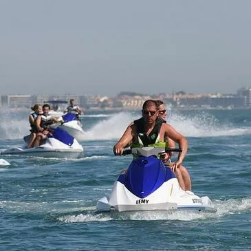 Randonnée en Jet Ski près du Grau-du-Roi Randonnée en Jet Ski près du Grau-du-Roi