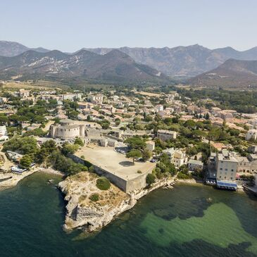 Baptême en ULM Autogire à Saint-Florent en région PACA et Corse Baptême en ULM Autogire à Saint-Florent en région PACA et Corse