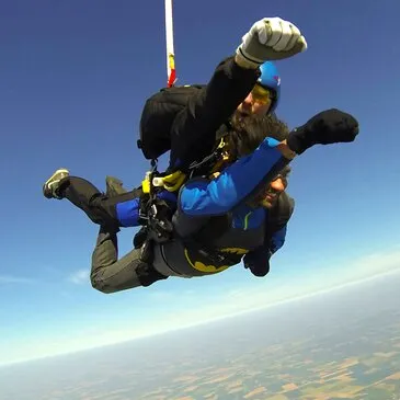 Frétoy-le-Château, à 30 min de Compiègne, Oise (60) - Saut en parachute Frétoy-le-Château, à 30 min de Compiègne, Oise (60) - Saut en parachute