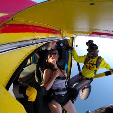 Saut en parachute, département Seine et marne Saut en parachute, département Seine et marne