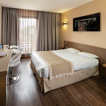 Week end Pilotage Auto et Moto en région PACA et Corse Week end Pilotage Auto et Moto en région PACA et Corse