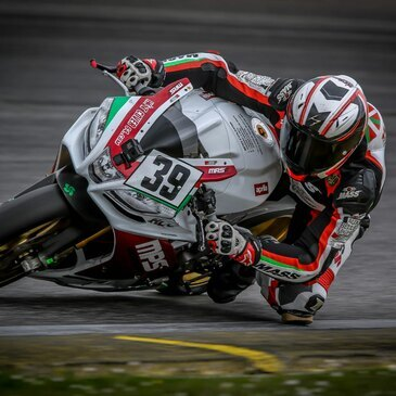 Journée de Roulage Moto - Circuit de Pau Arnos Journée de Roulage Moto - Circuit de Pau Arnos