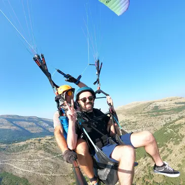 Saint-Vallier-de-Thiey, à 1h de Fréjus, Var (83) - Baptême en parapente Saint-Vallier-de-Thiey, à 1h de Fréjus, Var (83) - Baptême en parapente