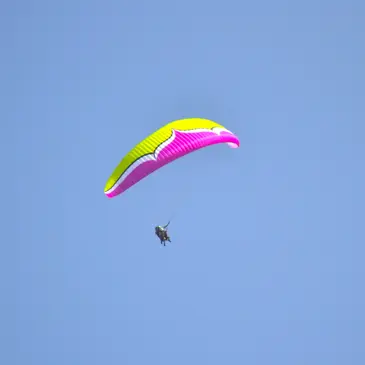 Baptême en parapente proche Saint-Vallier-de-Thiey, à 1h de Fréjus