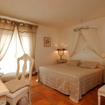 Nîmes, Gard (30) - Week end en Hôtel Spa Nîmes, Gard (30) - Week end en Hôtel Spa