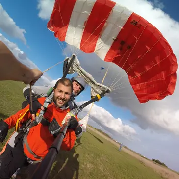 Offrir Saut en parachute département Yvelines Offrir Saut en parachute département Yvelines