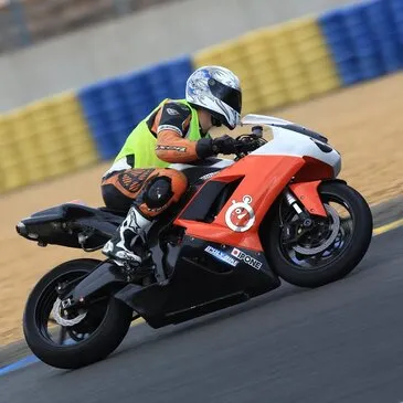 Offrir Stage de pilotage moto en Bourgogne Offrir Stage de pilotage moto en Bourgogne