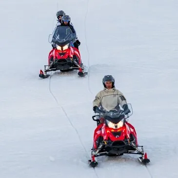 Randonnée en Motoneige dans le Massif des Sybelles Randonnée en Motoneige dans le Massif des Sybelles