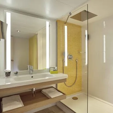 Week-end Baptême en Hélicoptère - Survol des Falaises d'Etretat Week-end Baptême en Hélicoptère - Survol des Falaises d'Etretat