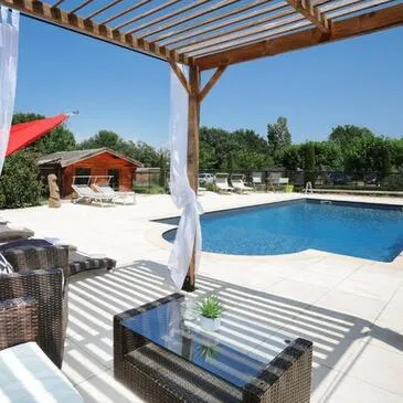 Week-end en Amoureux près d'Aix-en-Provence Week-end en Amoureux près d'Aix-en-Provence