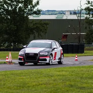 Stage de Pilotage Berline Sportive en région Rhône-Alpes Stage de Pilotage Berline Sportive en région Rhône-Alpes