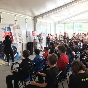 Stage de Pilotage pour Enfant en région Pays-de-la-Loire Stage de Pilotage pour Enfant en région Pays-de-la-Loire