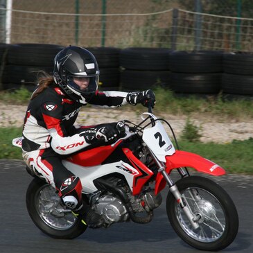 Stage de Pilotage Moto Enfant - Circuit de Fontenay-le-Comte en région Pays-de-la-Loire