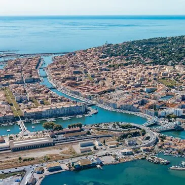 Baptême de l'air hélicoptère, département Hérault Baptême de l'air hélicoptère, département Hérault