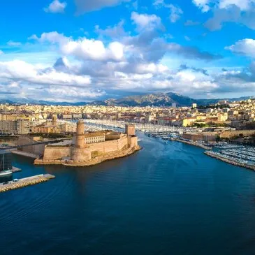 Baptême en Hélicoptère près de Marseille Baptême en Hélicoptère près de Marseille