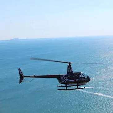Baptême de l'air hélicoptère en région PACA et Corse Baptême de l'air hélicoptère en région PACA et Corse
