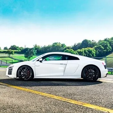Baptême en Audi R8 V10 sur le Circuit de Pau-Arnos Baptême en Audi R8 V10 sur le Circuit de Pau-Arnos