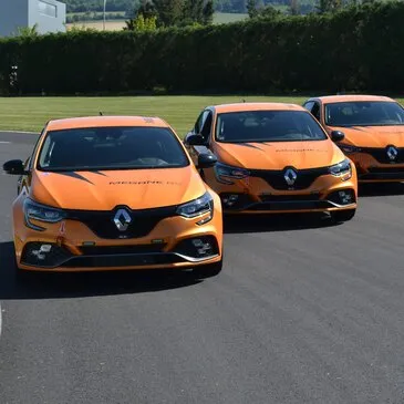 Baptême en Voiture de Sport en région Auvergne Baptême en Voiture de Sport en région Auvergne