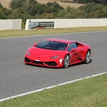 Baptême en Voiture de Sport, département Pyrénées atlantiques Baptême en Voiture de Sport, département Pyrénées atlantiques