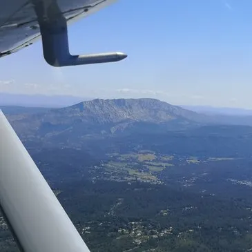 Baptême de l’air avion proche Aérodrome d'Aix-les-Milles Baptême de l’air avion proche Aérodrome d'Aix-les-Milles