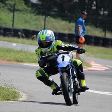 Stage de Pilotage Moto pour Enfant près de Saintes Stage de Pilotage Moto pour Enfant près de Saintes