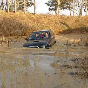 Stage de pilotage 4x4 en région Rhône-Alpes Stage de pilotage 4x4 en région Rhône-Alpes