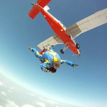Saut en parachute en région Picardie Saut en parachute en région Picardie