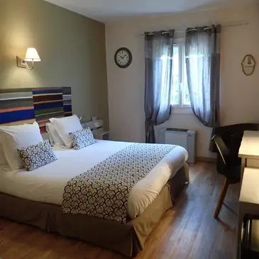 Entraigues-sur-la-Sorgue, à 10 min d'Avignon, Vaucluse (84) - Week end en Amoureux Entraigues-sur-la-Sorgue, à 10 min d'Avignon, Vaucluse (84) - Week end en Amoureux
