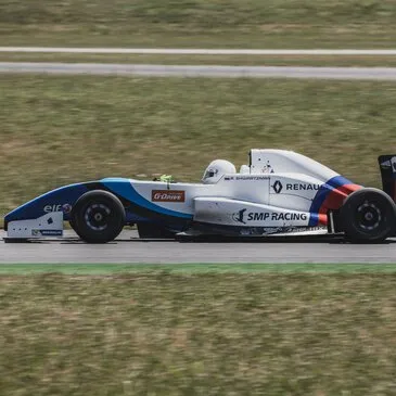 Fontenay-le-Compte, Vendée (85) - Week end Pilotage Auto et Moto Fontenay-le-Compte, Vendée (85) - Week end Pilotage Auto et Moto