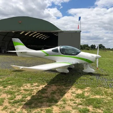 Aéroclub de Saint-Secondin, Vienne (86) - Pilotage ULM Aéroclub de Saint-Secondin, Vienne (86) - Pilotage ULM