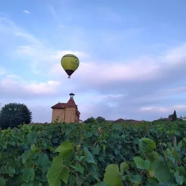 Aérodrome de Frontenas, Rhône (69) - Baptême de l'air montgolfière Aérodrome de Frontenas, Rhône (69) - Baptême de l'air montgolfière