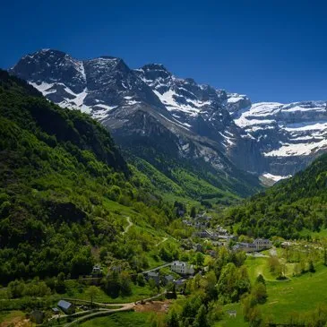 Week-end Baptême en Parapente dans les Pyrénées Week-end Baptême en Parapente dans les Pyrénées