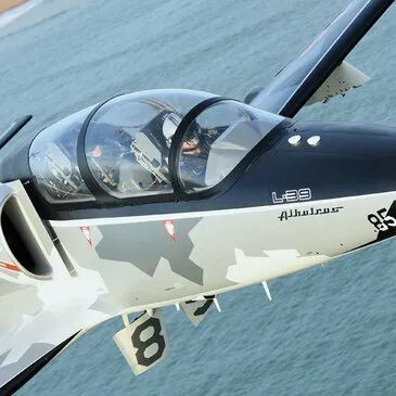 Initiation au Pilotage d&#39;Avion de Chasse à Grenoble en région Rhône-Alpes