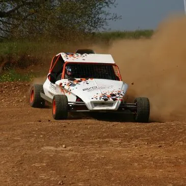 Baptême de Pilotage en Sprint Car près de Dijon Baptême de Pilotage en Sprint Car près de Dijon