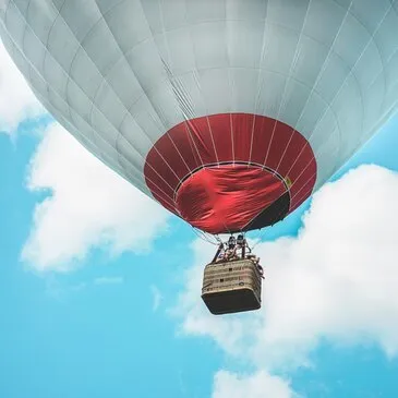Vol en Montgolfière près de Roanne - Mont du Lyonnais Vol en Montgolfière près de Roanne - Mont du Lyonnais