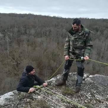 Stage de Survie proche Charbonnières-les-Sapins, à 25 min de Besançon Stage de Survie proche Charbonnières-les-Sapins, à 25 min de Besançon