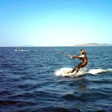 Surf et Sport de Glisse en région PACA et Corse Surf et Sport de Glisse en région PACA et Corse