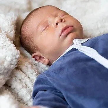 Seance Photo Speciale Nouveau Ne A Paris Belleville Seance Photo Speciale Nouveau Ne A Paris Belleville