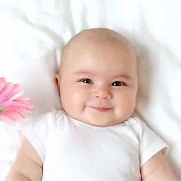 Shooting Photo de Bébé à Strasbourg Shooting Photo de Bébé à Strasbourg