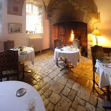 Nuit au Château d'Arpaillargues près d'Uzès en région Languedoc-Roussillon Nuit au Château d'Arpaillargues près d'Uzès en région Languedoc-Roussillon