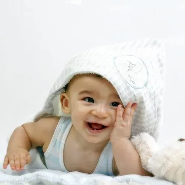 Shooting Photo de Bébé à Lyon Shooting Photo de Bébé à Lyon