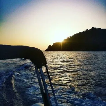 Balade en bateau proche Presqu'île de Giens Balade en bateau proche Presqu'île de Giens