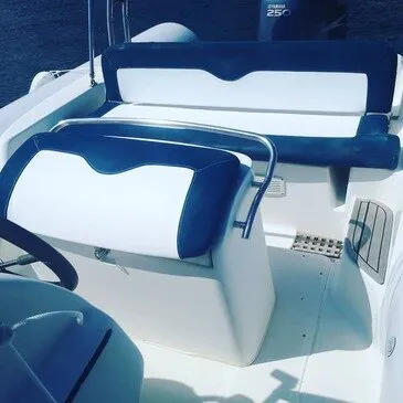 Balade Privative en Bateau à Hyères - Les Îles d'Or en région PACA et Corse Balade Privative en Bateau à Hyères - Les Îles d'Or en région PACA et Corse