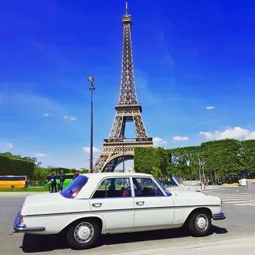 Balade Gastronomique en Voiture de Collection à Paris Balade Gastronomique en Voiture de Collection à Paris