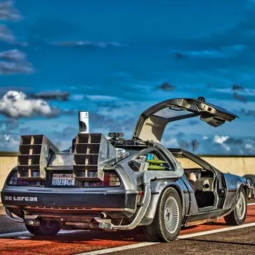 Pilotage DeLorean de Retour vers le Futur près d&#39;Étampes